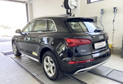 Audi Q5 - AU-U73787 
