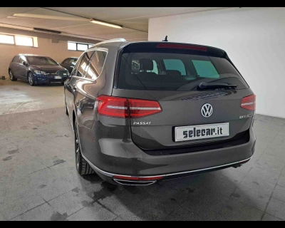 Volkswagen Passat - SE-U76145 