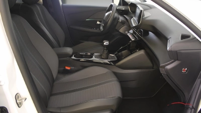 Peugeot 208 - AU-U77419 