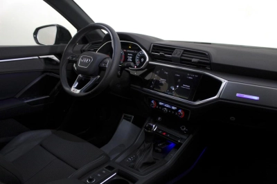 Audi Q3 - AU-U78103 