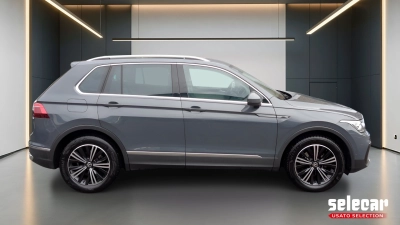 Volkswagen Tiguan - SE-U76582 