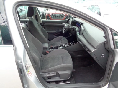 Volkswagen Golf - SE-U76598 