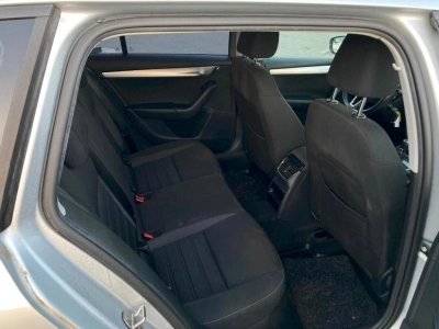 Skoda Octavia - AU-U70272 