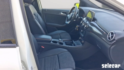 Mercedes-Benz Classe - SE-U79608 