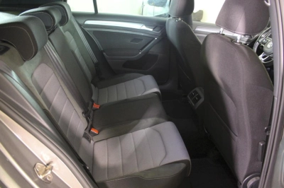 Volkswagen Golf - AU-U78331 