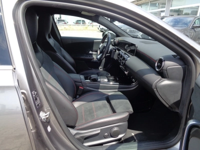 Mercedes-Benz Classe - SE-U71769 