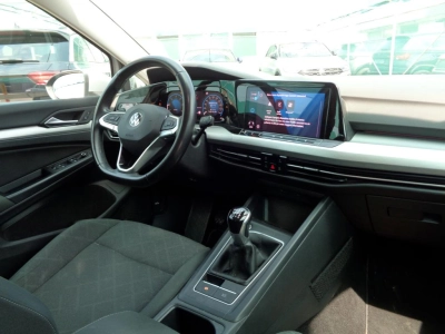 Volkswagen Golf - AU-U76467 