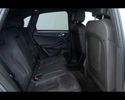 Porsche Macan - AU-U73396 