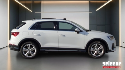 Audi Q3 - AU-U76558 