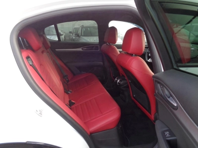 Alfa romeo Stelvio - SE-U76655 