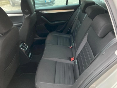 Skoda Octavia - AU-U72210 