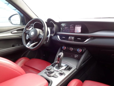 Alfa romeo Stelvio - SE-U76655 