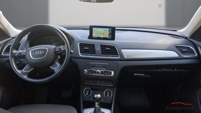 Audi Q3 - AU-U71446 
