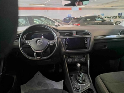 Volkswagen Tiguan - SE-U42156 
