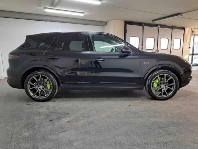Porsche Cayenne - SE-U71599 