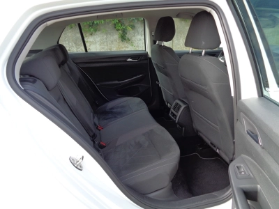 Volkswagen Golf - SE-U74268 