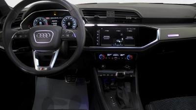 Audi Q3 - AU-U78103 