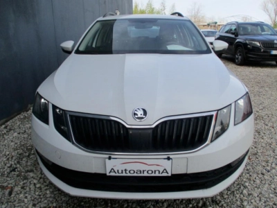Skoda Octavia - AU-U70999 