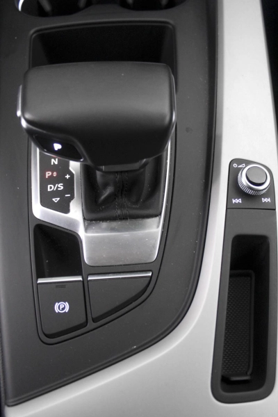 Audi A4 - AU-N162187 