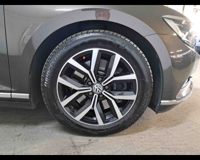 Volkswagen Passat - SE-U76145 