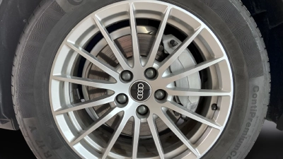 Audi A4 - AU-U70387 