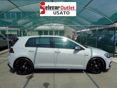 Volkswagen Golf - SE-U76815 