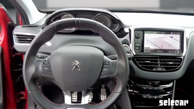 Peugeot 2008 - SE-U76143 