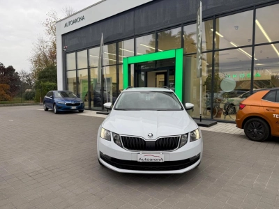 Skoda Octavia - AU-U70999 