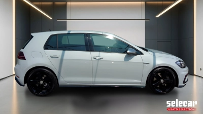 Volkswagen Golf - SE-U76815 