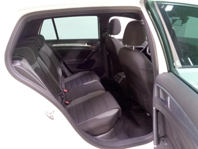 Volkswagen Golf - SE-U78453 