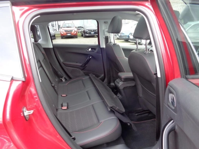 Peugeot 2008 - SE-U76143 