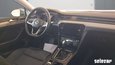 Volkswagen Passat - SE-U78852 