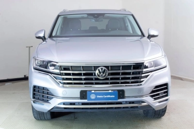 Volkswagen Touareg - AU-U73301 