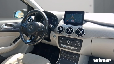 Mercedes-Benz Classe - SE-U79554 