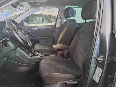 Volkswagen Tiguan - SE-U42156 