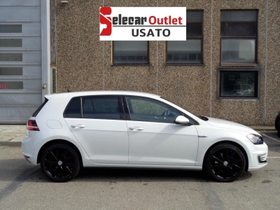 Volkswagen Golf - SE-U76411 