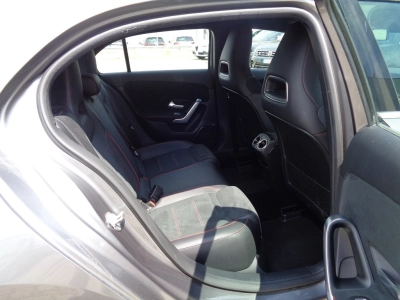 Mercedes-Benz Classe - SE-U71769 