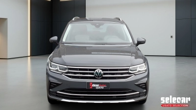 Volkswagen Tiguan - SE-U76582 