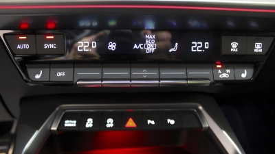 Audi S3 - AU-U78811 