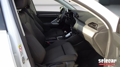 Audi Q3 - AU-U76558 