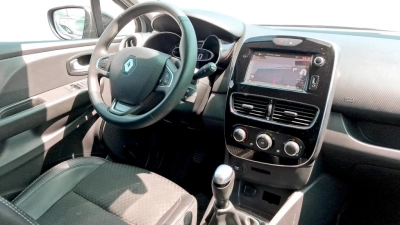 Renault Clio - SE-U77817 