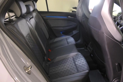 Volkswagen Golf - AU-U77636 