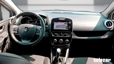 Renault Clio - SE-U77817 