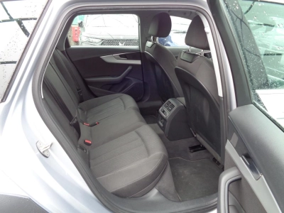 Audi A4 - SE-U77779 