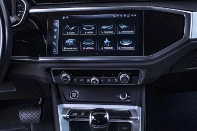 Audi Q3 Sportback - AU-U74189 