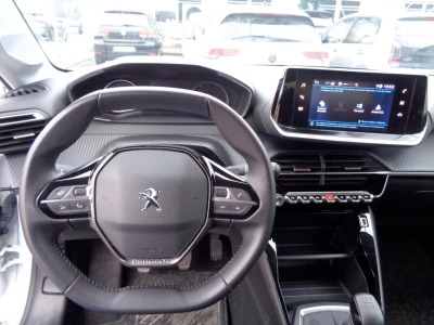 Peugeot 208 - SE-U78246 