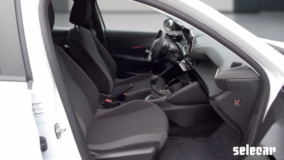 Peugeot 208 - SE-U78246 