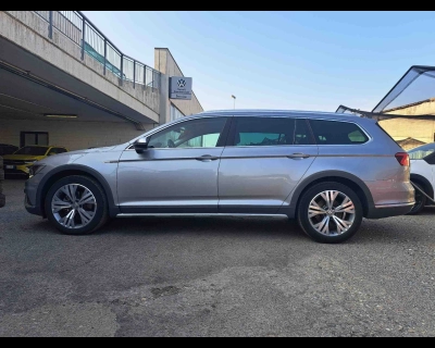 Volkswagen Passat - SE-U76980 