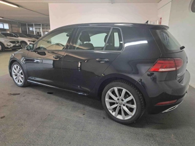 Volkswagen Golf - SE-U73731 