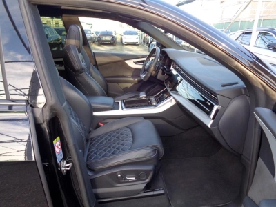 Audi Q8 - SE-U77821 